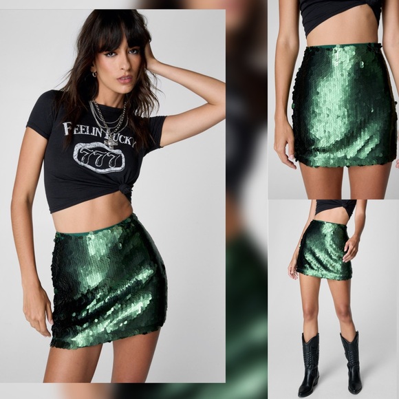 Nasty Gal Dresses & Skirts - 💚 🆕 Nasty Gal Emerald Green Sequin Disc Miniskirt | Size 6 | Party-Ready!